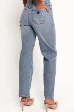 Abrand Mid Straight Jeans