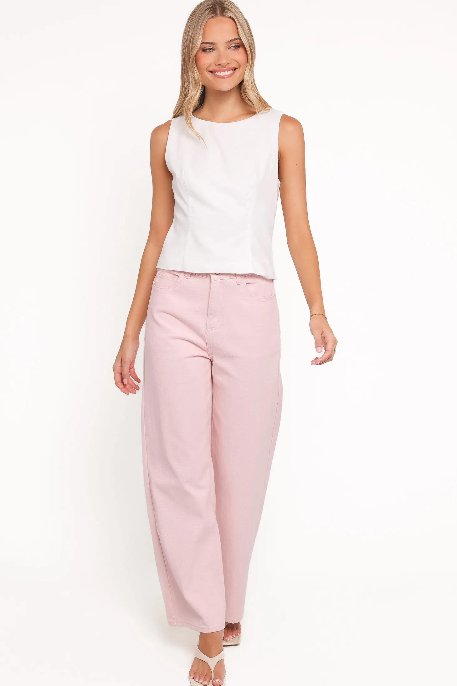 Ailis Wide Leg Jean