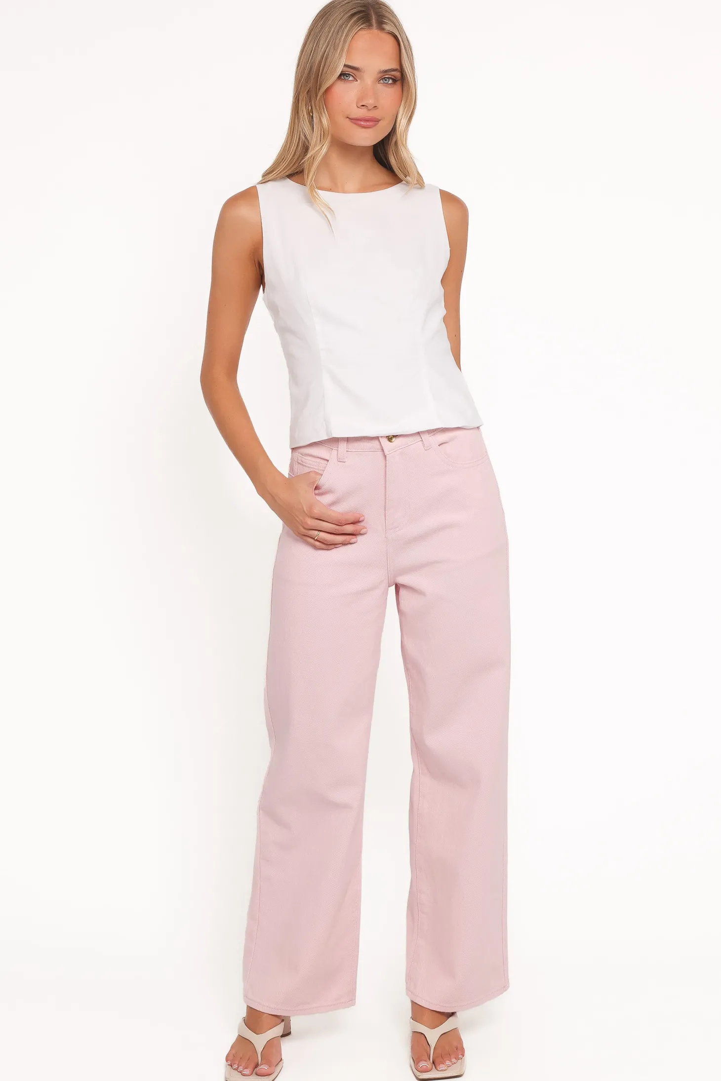 Ailis Wide Leg Jean