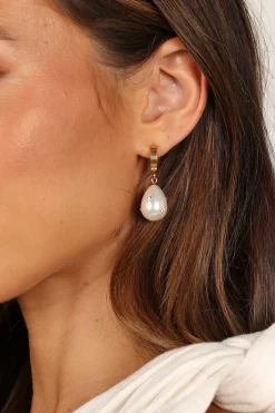 Charlie Pearl Earrings