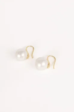 Daniella Pearl Earrings