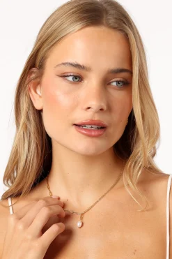 Ema Necklace