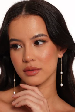 Este Pearl Drop Earrings