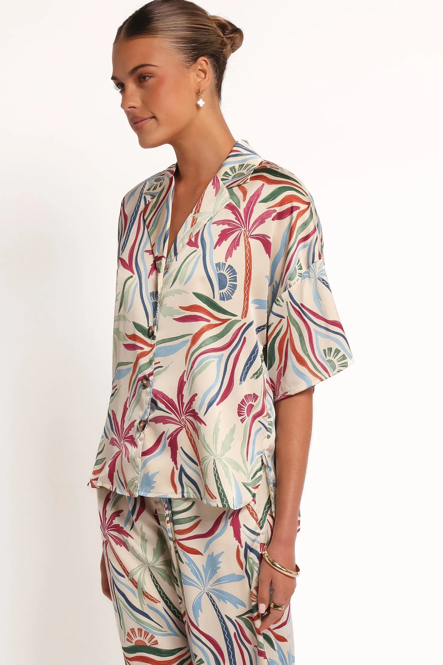 Illoura Short Sleeve Shirt