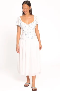 Laeriel Flutter Sleeve Top