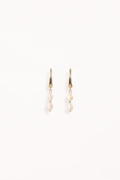 Larissa Pearl Earrings