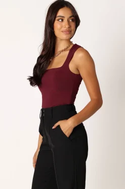 Reign Top
