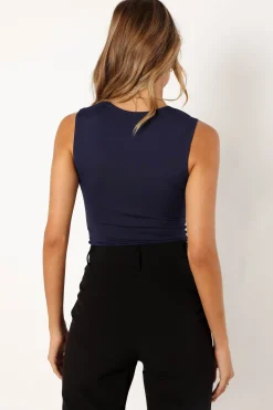 Reign Top