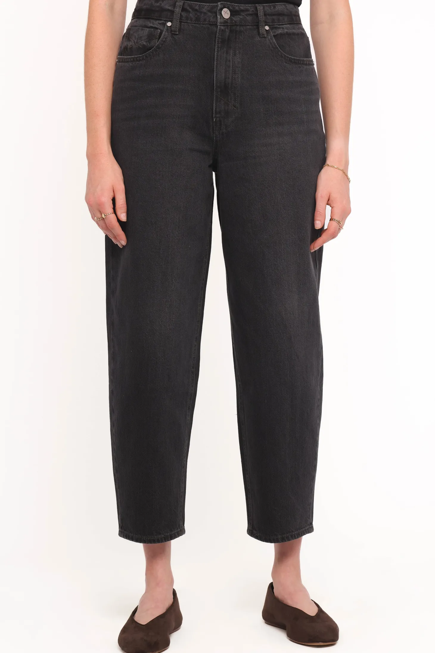 Taylor Barrel Leg Jean