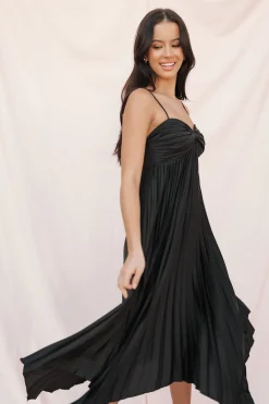Vikki Dress